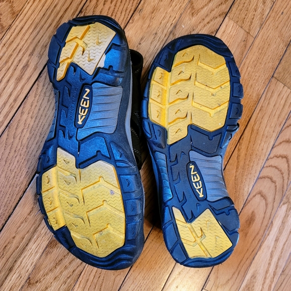 Sold ! HP 🥳!  KEEN Men's sandal size 11 - Picture 4 of 4